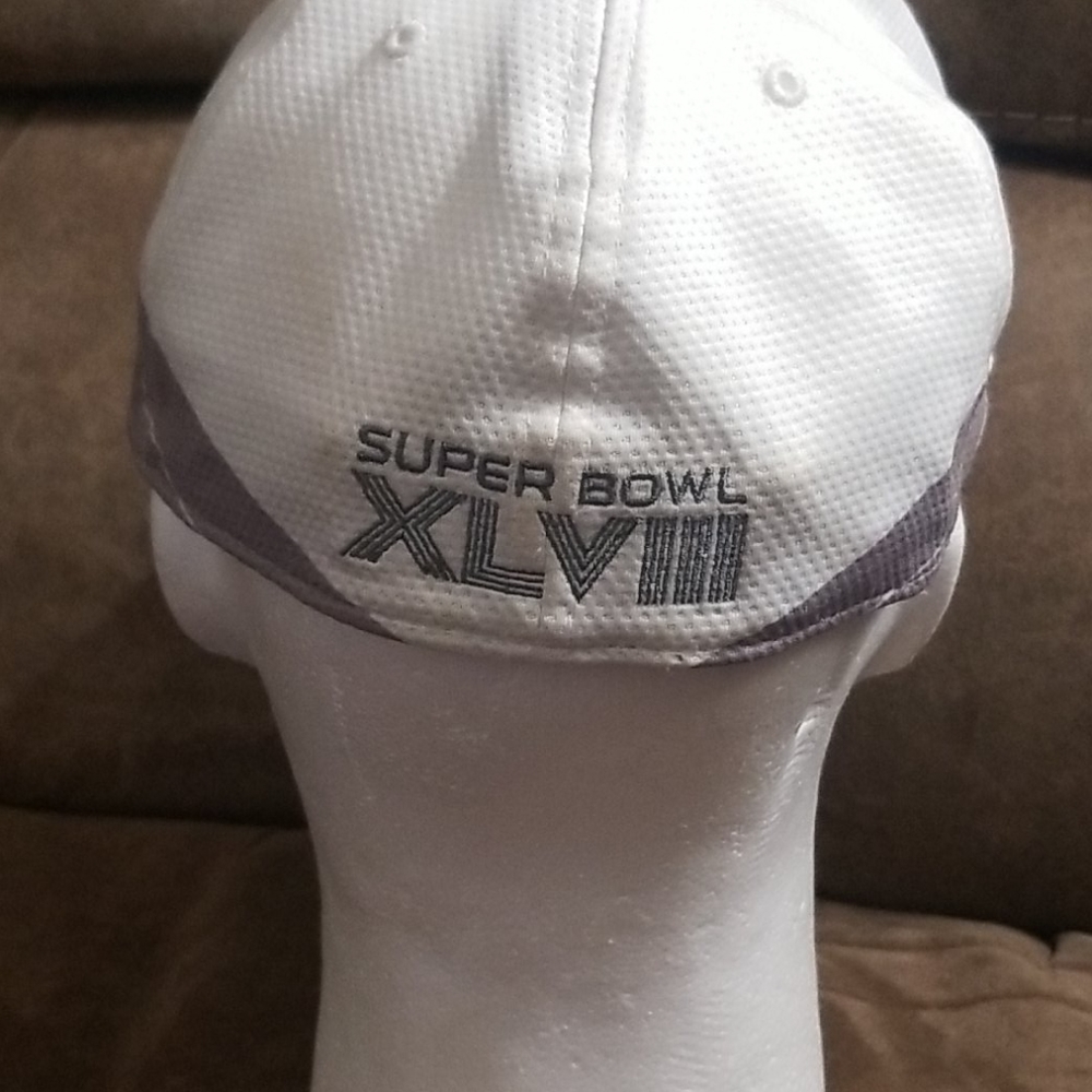 HAT - Picture 3 of 8